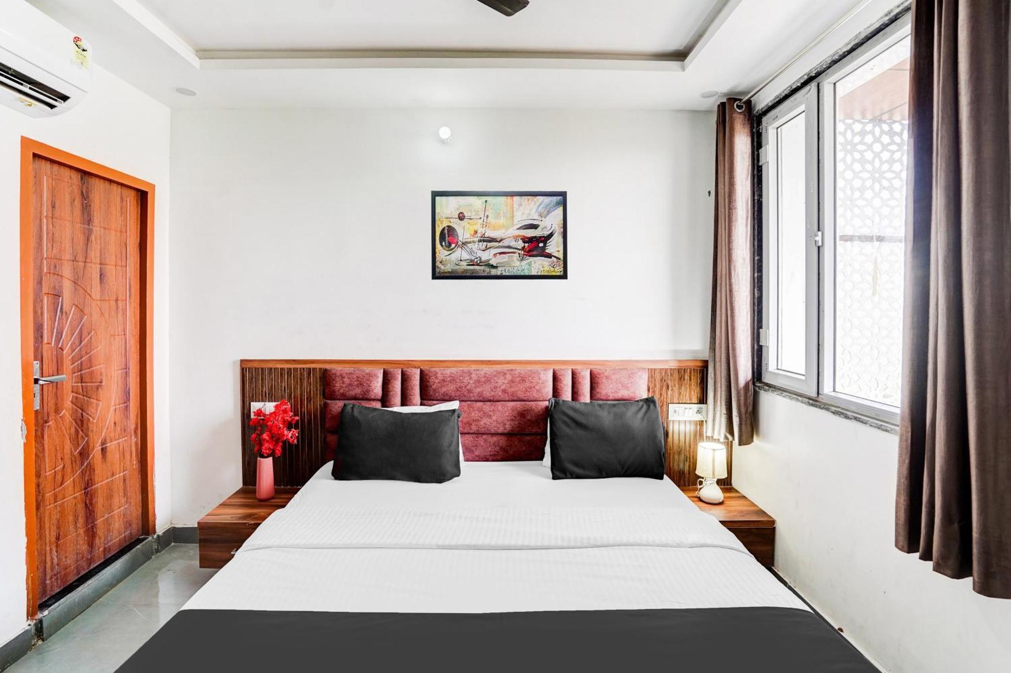 Super Hotel O Sunrakh Road Vrindavan Formerly Ganga Residency Exterior photo